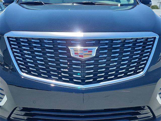 new 2024 Cadillac XT5 car, priced at $52,215