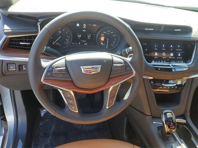 new 2025 Cadillac XT5 car, priced at $55,465