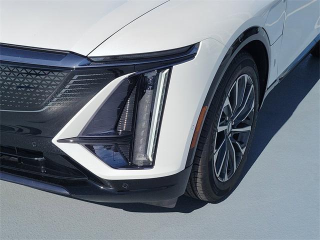 new 2025 Cadillac LYRIQ car, priced at $62,540