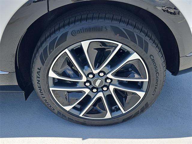 new 2025 Cadillac OPTIQ car, priced at $56,815