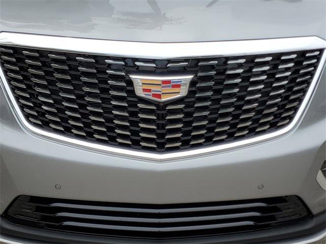 new 2024 Cadillac XT5 car, priced at $53,865