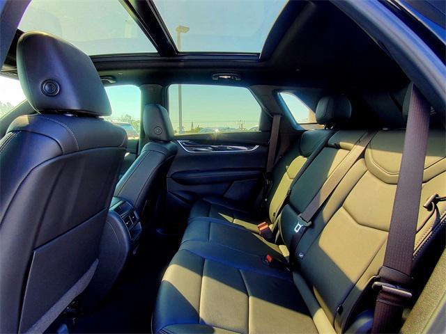 used 2021 Cadillac XT5 car, priced at $25,400