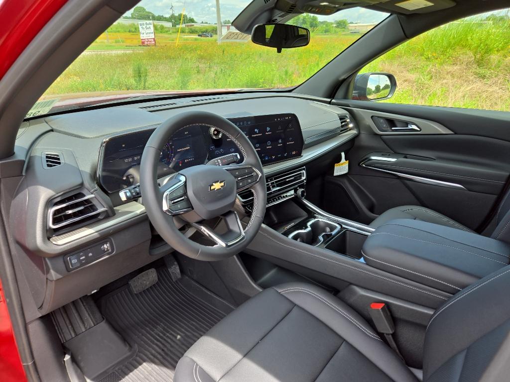 new 2025 Chevrolet Traverse car