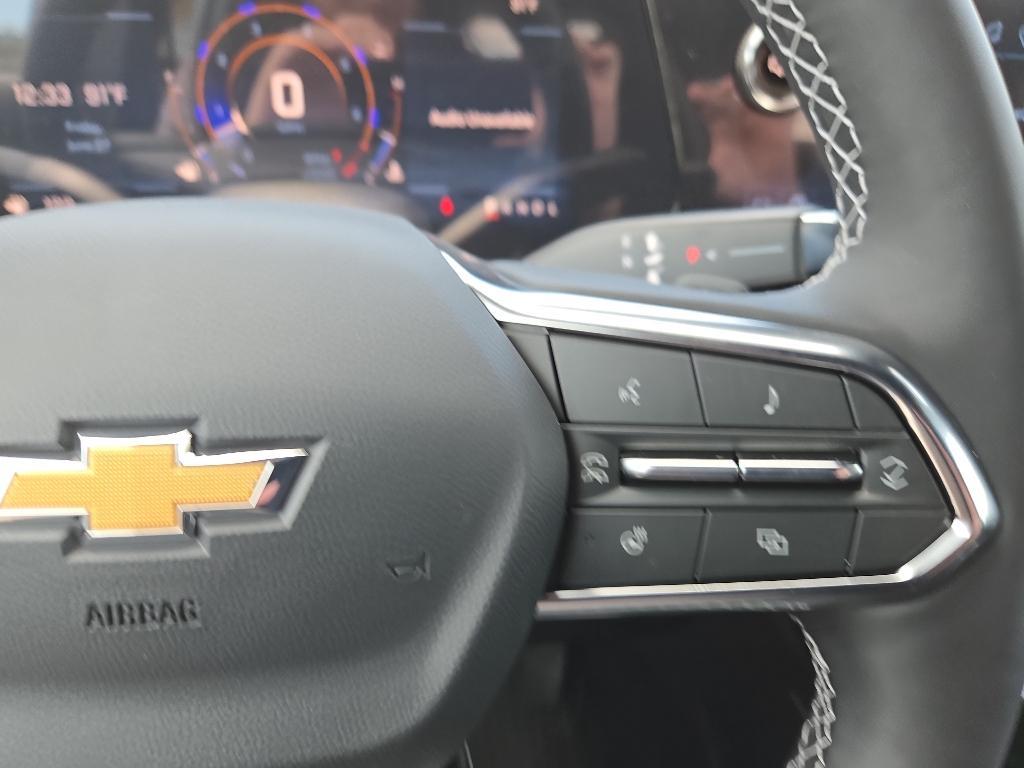 new 2025 Chevrolet Traverse car