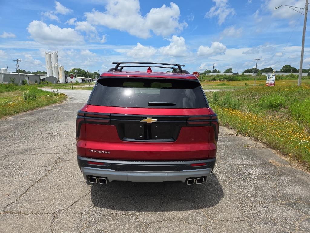 new 2025 Chevrolet Traverse car