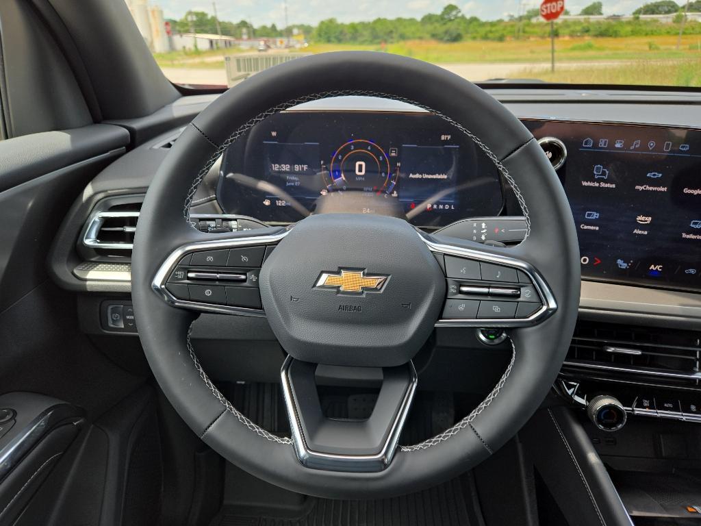 new 2025 Chevrolet Traverse car