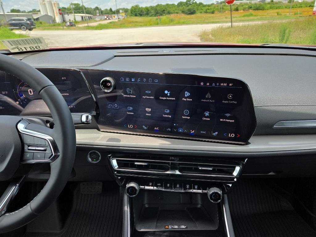 new 2025 Chevrolet Traverse car