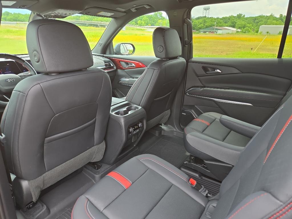 used 2024 Chevrolet Traverse car, priced at $54,999