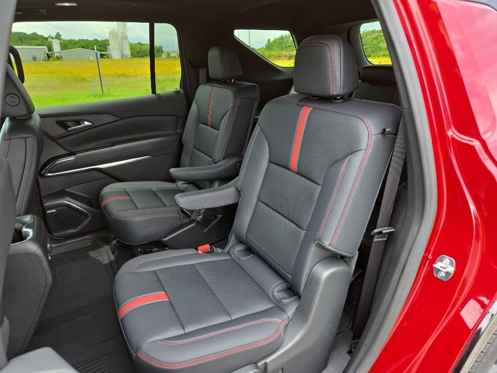 used 2024 Chevrolet Traverse car, priced at $54,999