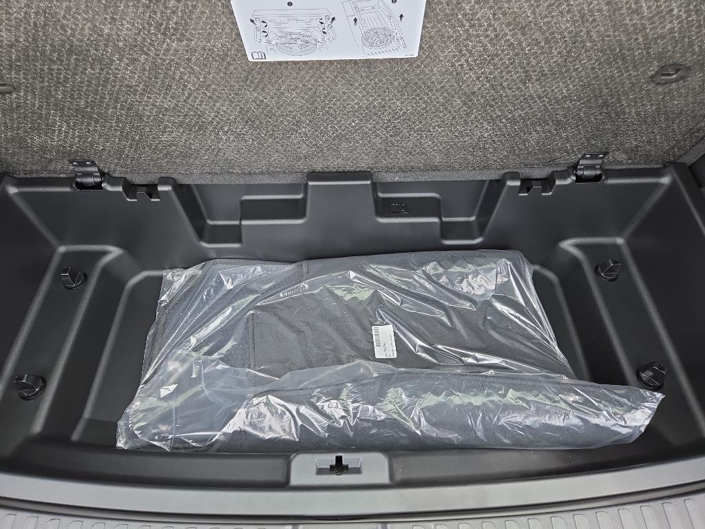 used 2024 Chevrolet Traverse car, priced at $54,999