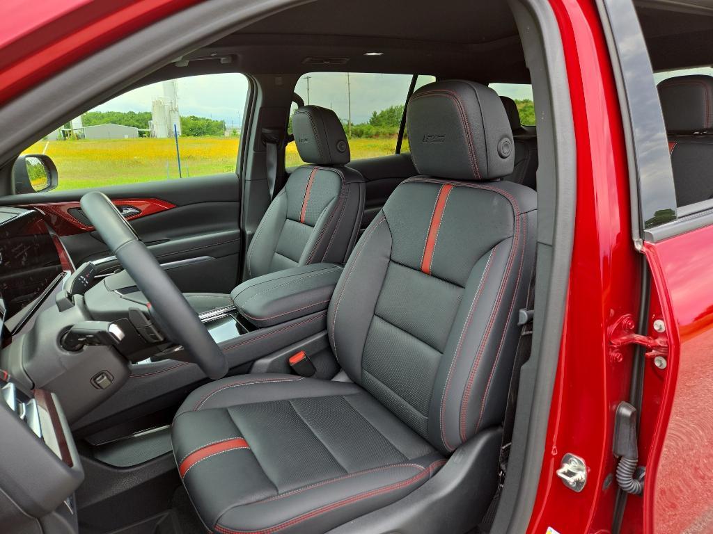 used 2024 Chevrolet Traverse car, priced at $54,999