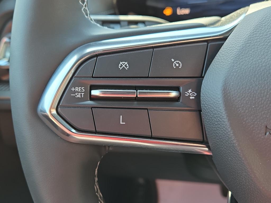 used 2024 Chevrolet Traverse car, priced at $44,888
