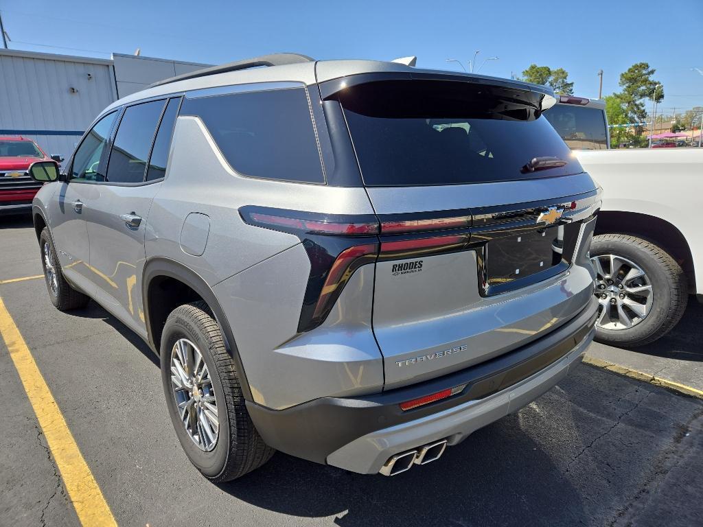 used 2024 Chevrolet Traverse car, priced at $44,888