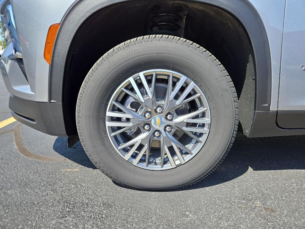used 2024 Chevrolet Traverse car, priced at $44,888