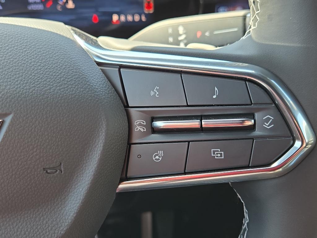 used 2024 Chevrolet Traverse car, priced at $44,888