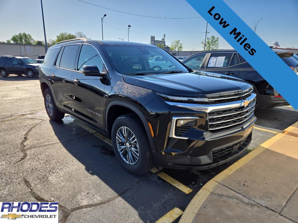 used 2024 Chevrolet Traverse car, priced at $42,988