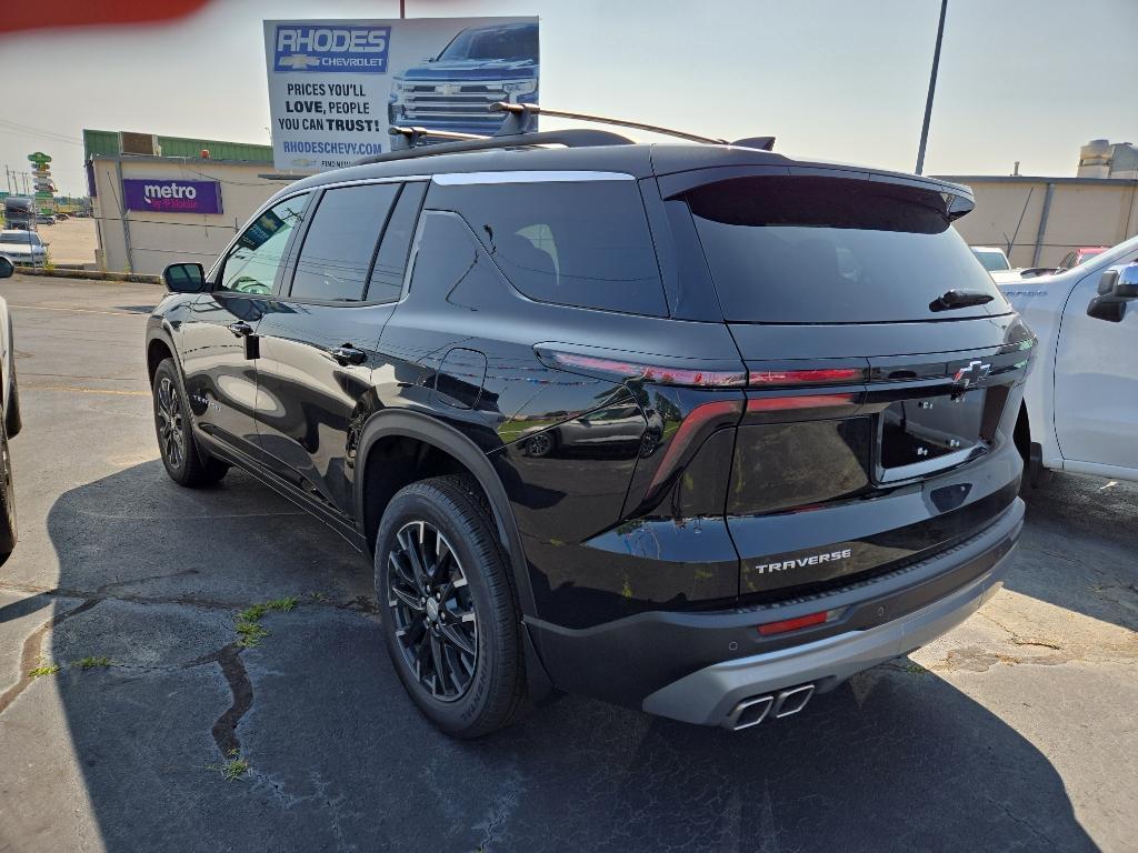 new 2025 Chevrolet Traverse car
