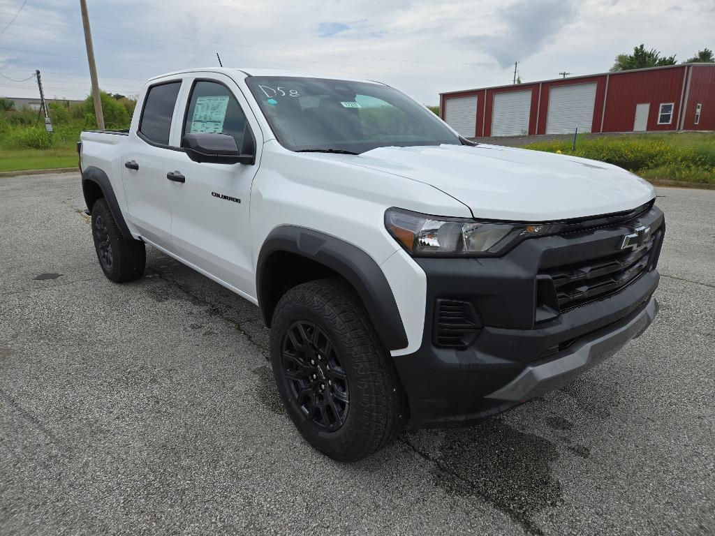 new 2025 Chevrolet Colorado car