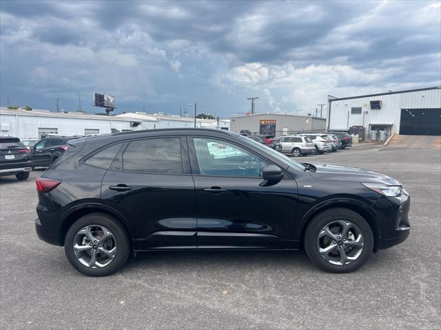 used 2023 Ford Escape car, priced at $22,999