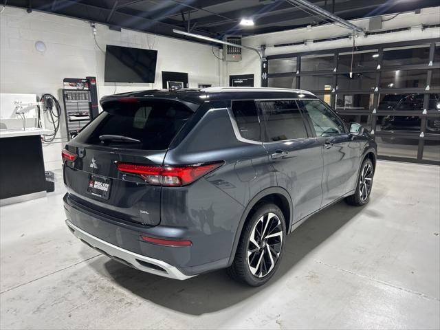 new 2024 Mitsubishi Outlander car, priced at $35,640