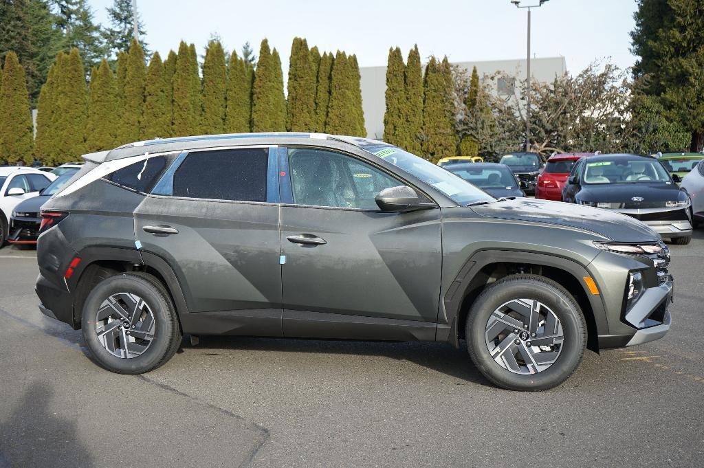 new 2025 Hyundai Tucson Hybrid car, priced at $34,025