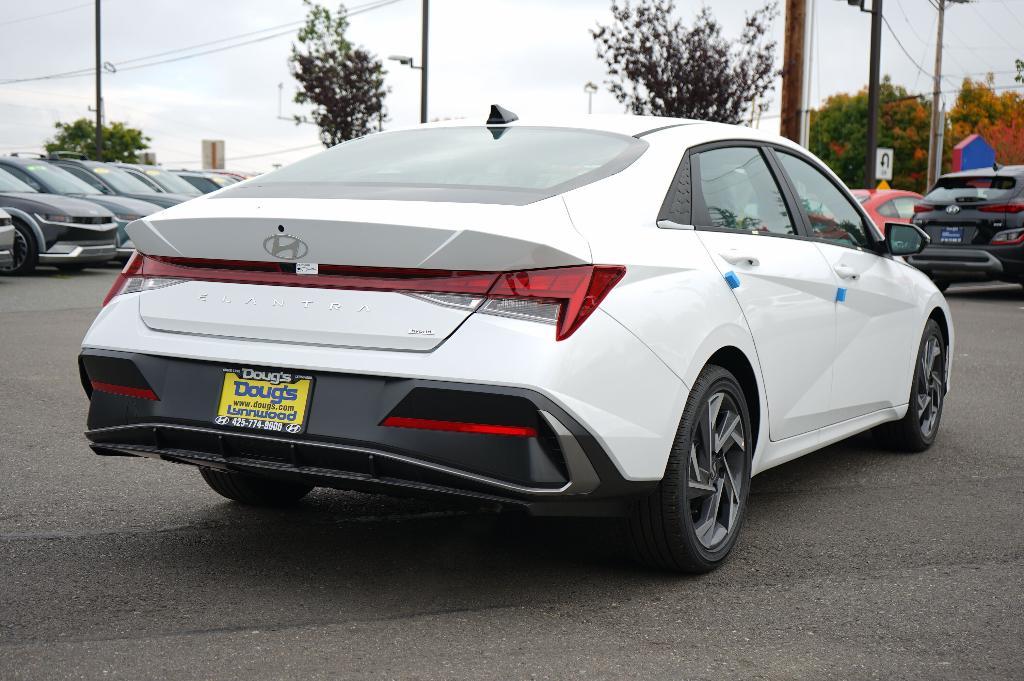 new 2025 Hyundai Elantra HEV car, priced at $31,030