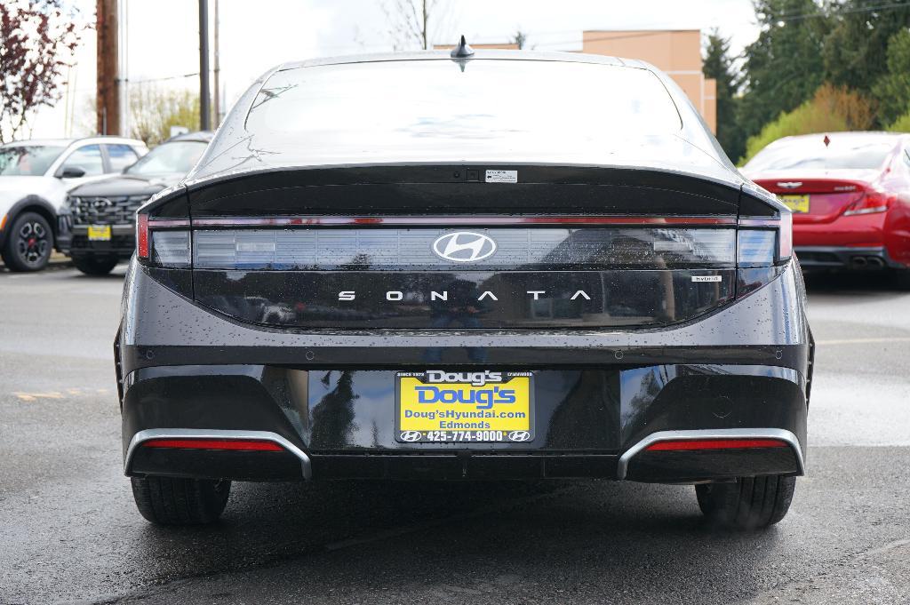 new 2025 Hyundai Sonata Hybrid car, priced at $38,275