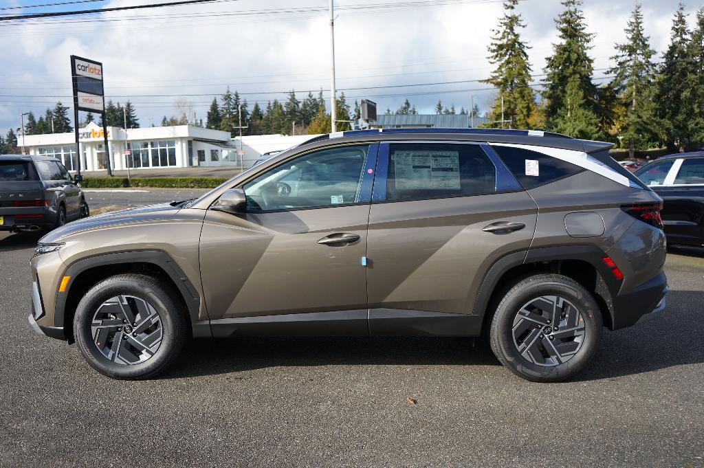 new 2025 Hyundai TUCSON Hybrid car, priced at $33,895