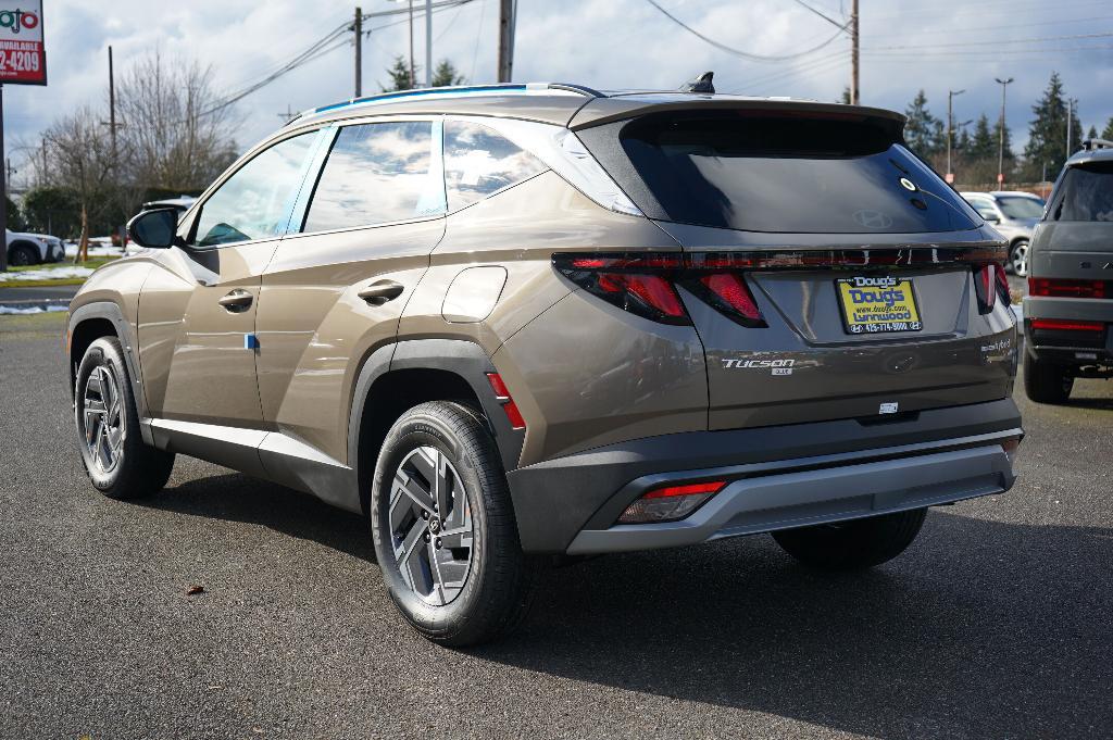 new 2025 Hyundai TUCSON Hybrid car, priced at $33,895