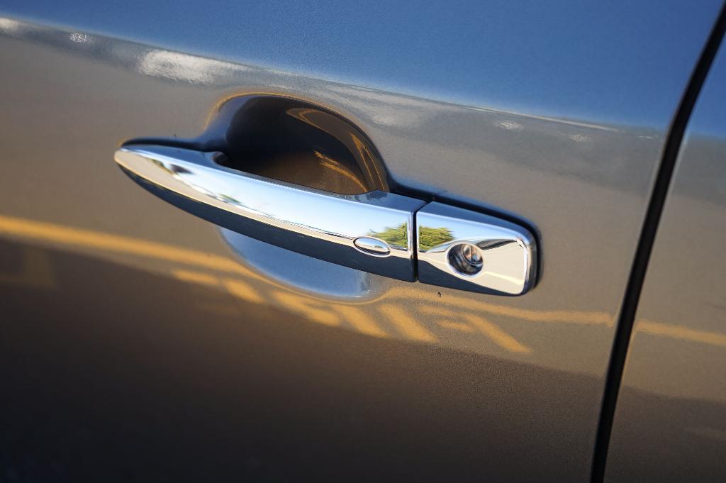 used 2015 Nissan Leaf car, priced at $7,000