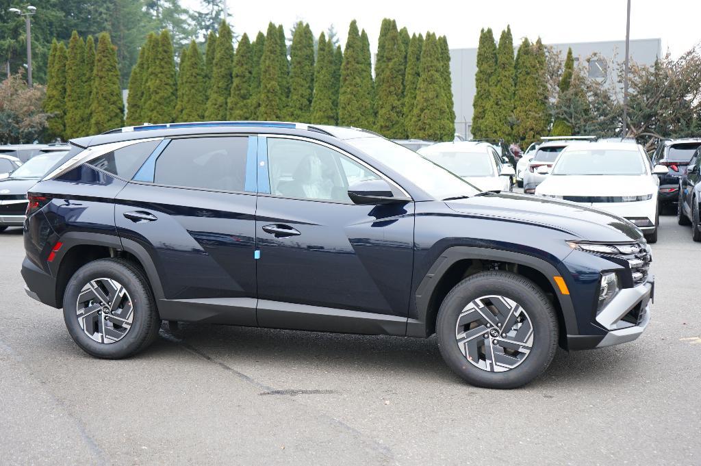 new 2025 Hyundai TUCSON Hybrid car, priced at $34,050