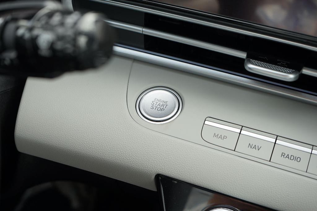 new 2025 Hyundai ELANTRA HEV car, priced at $29,680