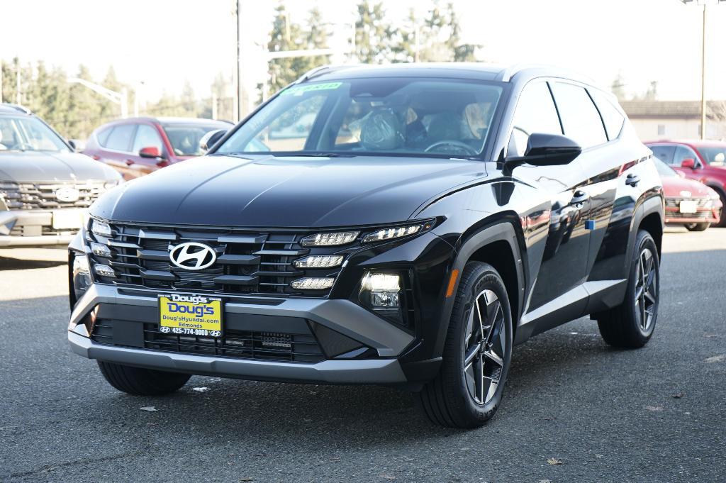 new 2025 Hyundai TUCSON Hybrid car, priced at $36,990