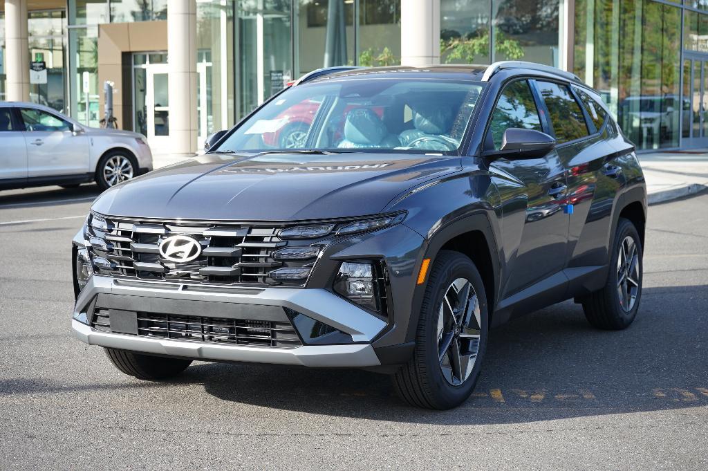 new 2025 Hyundai Tucson Hybrid car, priced at $37,375