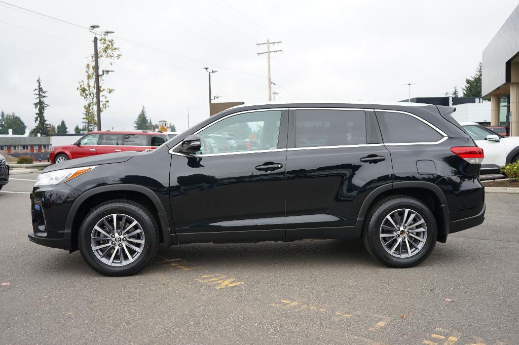 used 2019 Toyota Highlander car, priced at $32,000