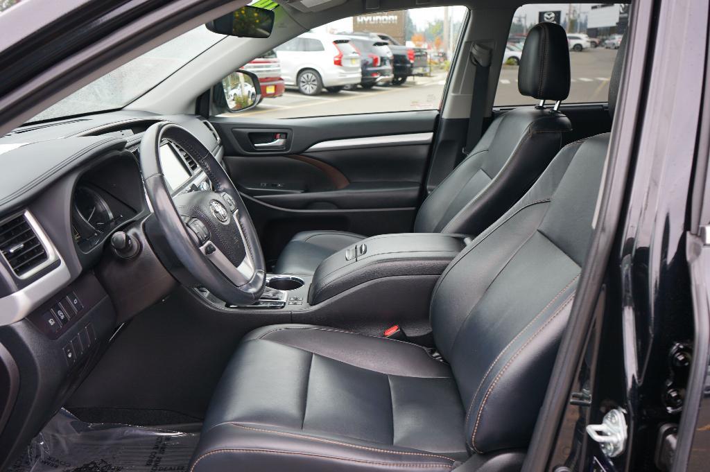 used 2019 Toyota Highlander car, priced at $32,000