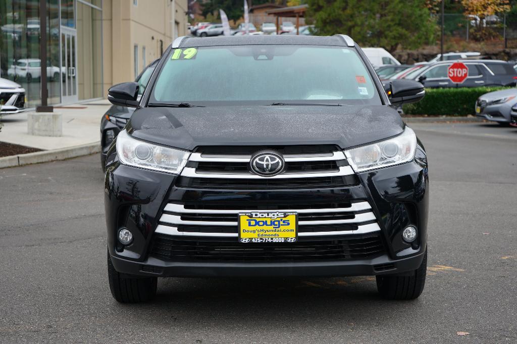 used 2019 Toyota Highlander car, priced at $32,000