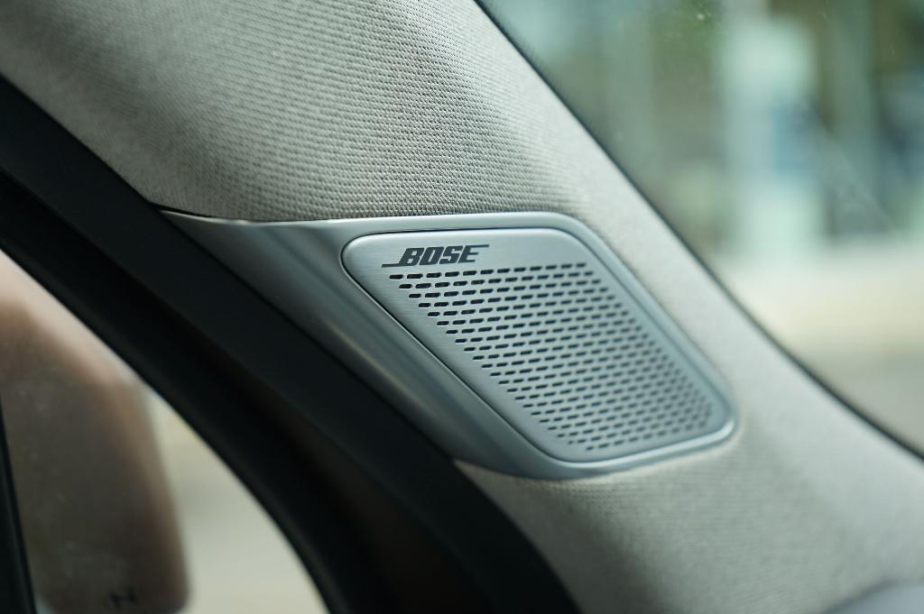 new 2025 Hyundai SANTA FE HEV car, priced at $46,880