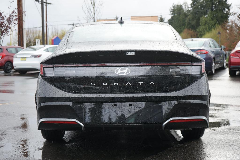 new 2024 Hyundai Sonata car, priced at $28,270