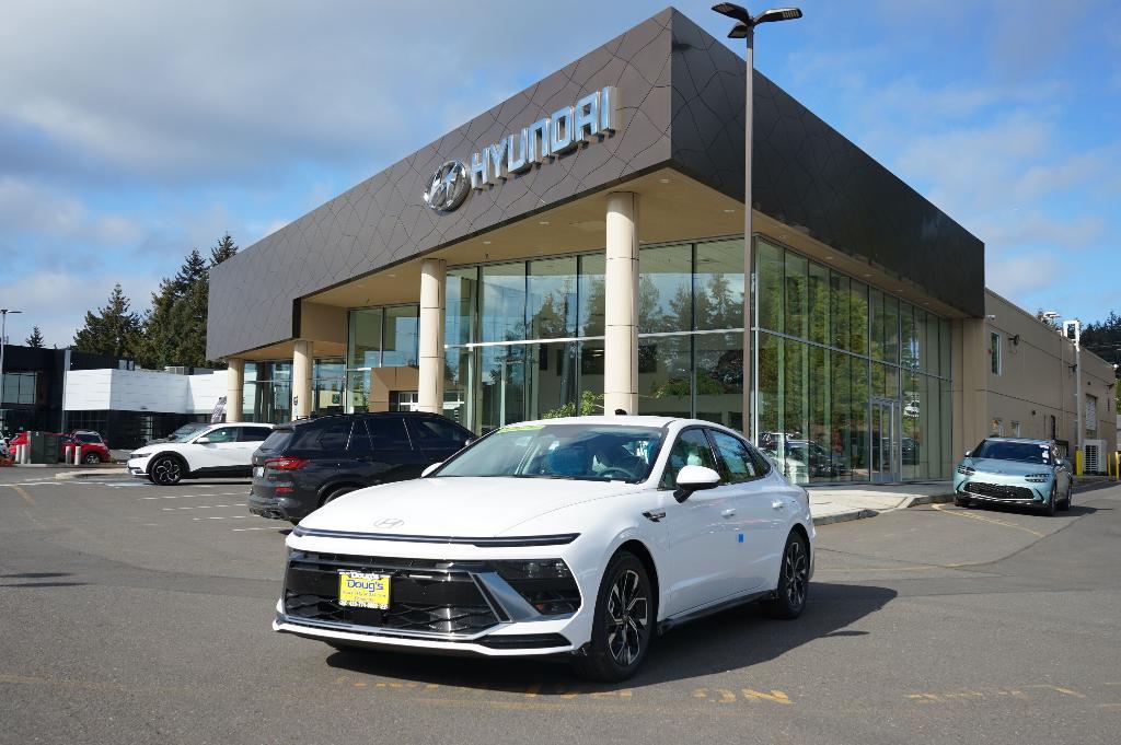 new 2024 Hyundai Sonata car, priced at $27,225