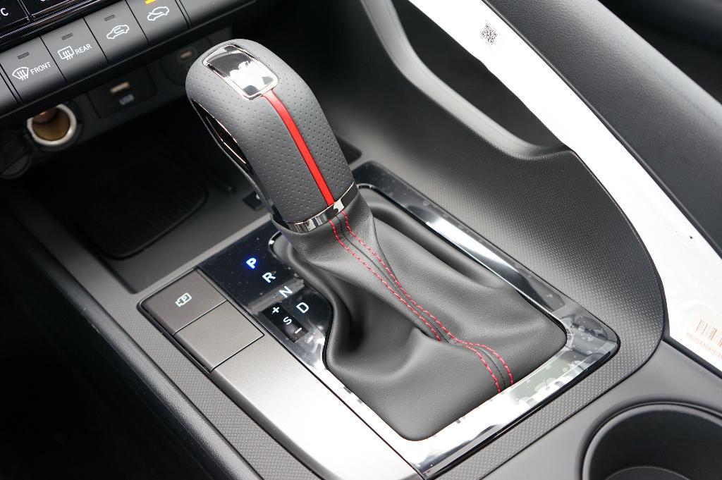 new 2025 Hyundai Elantra car, priced at $30,760