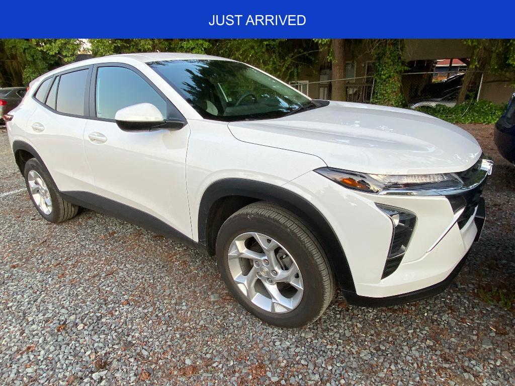 used 2024 Chevrolet Trax car, priced at $23,000