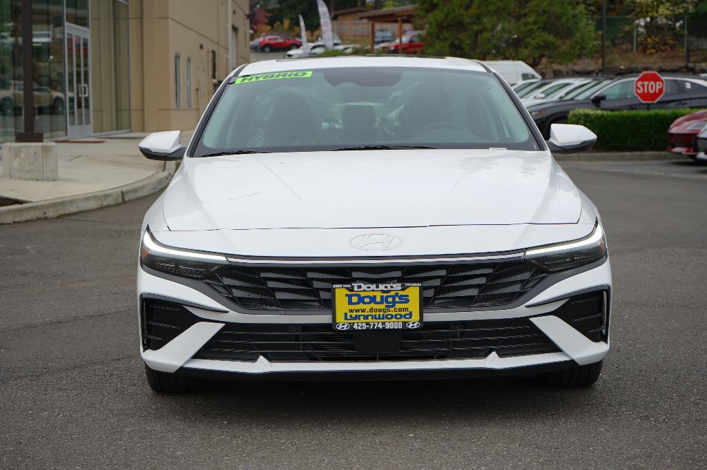 new 2025 Hyundai Elantra HEV car, priced at $31,435