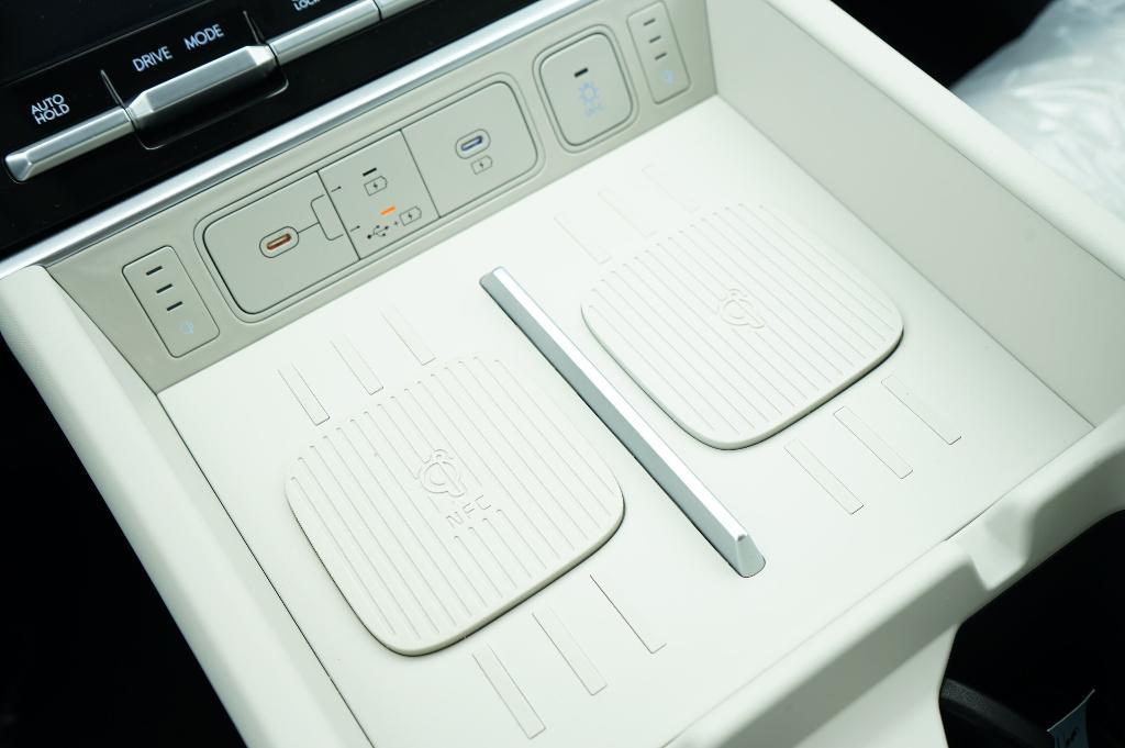 new 2025 Hyundai SANTA FE HEV car, priced at $50,804