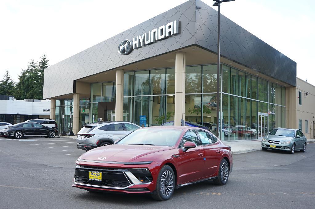 new 2024 Hyundai Sonata Hybrid car, priced at $28,035