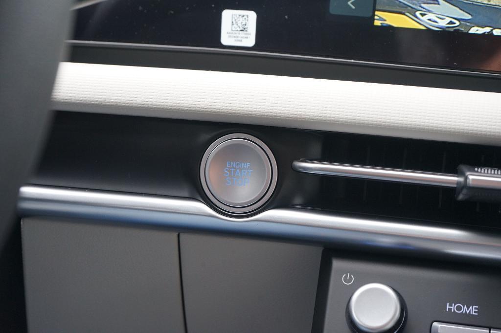 new 2025 Hyundai Tucson car, priced at $28,915