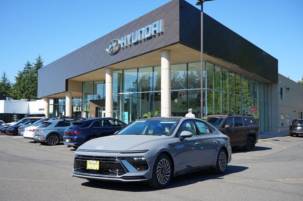 new 2025 Hyundai Sonata Hybrid car, priced at $38,650