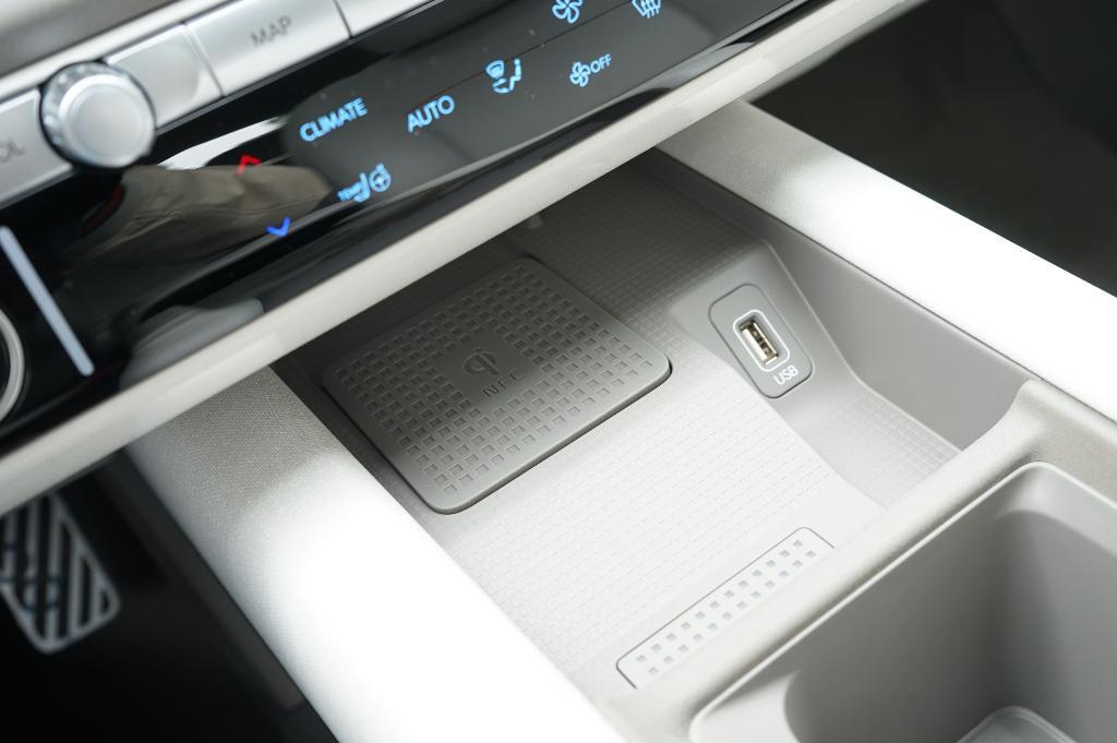 new 2025 Hyundai IONIQ 6 car, priced at $48,295