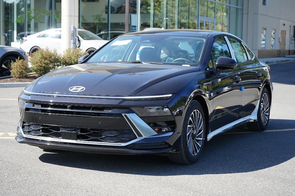 new 2026 Hyundai Sonata Hybrid car, priced at $39,820