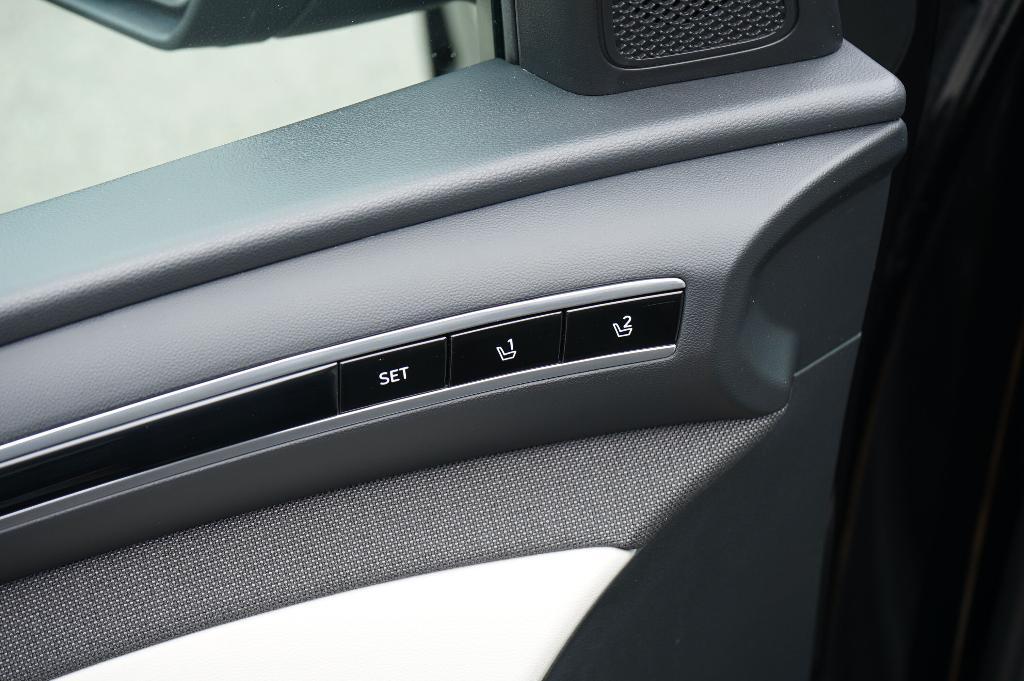 used 2024 Hyundai TUCSON Hybrid car, priced at $35,500